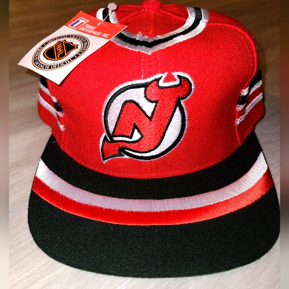 New Jersey Devils Vintage Snapback Hat Twins Enterprise NWT